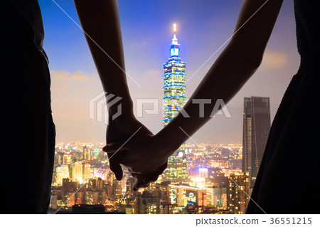 silhouette of couple silhouette of couple 36551215