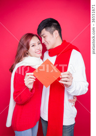 couple show couplets 36551671