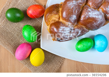 Easter eggs and traditional cake 36554206