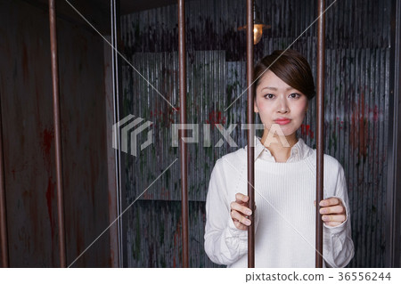 一名女子被捕 一名女子被捕 36556244