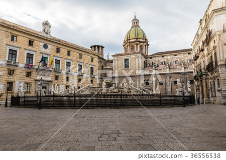 Famous fountain of shame on baroque PiazzaPretoria 36556538
