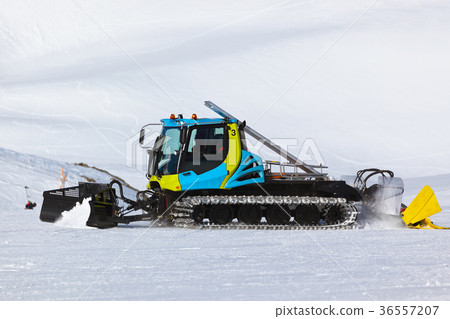 Snowplow at Mountains resort - Innsbruck Austria Snowplow at Mountains resort - Innsbruck Austria 36557207