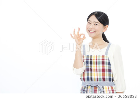 Housewife Housewife 36558858
