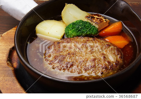 Braised soup hamburger Braised soup hamburger 36568687