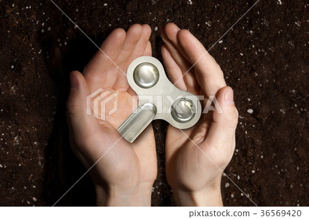 Key winder in palms Key winder in palms 36569420