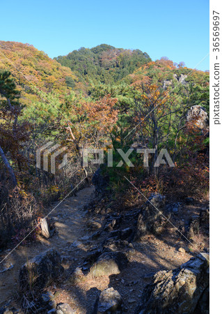 Hike Cliff Mountain hiking trail Hike Cliff Mountain hiking trail 36569697