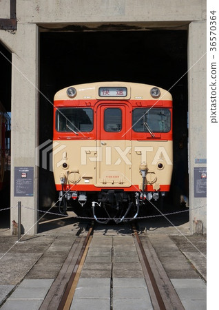 Museum "Tsuyama Manabi no Railroad Museum" displaying things about railways in Tsuyama City: Kiha 28 train Museum "Tsuyama Manabi no Railroad Museum" displaying things about railways in Tsuyama City: Kiha 28 train 36570364