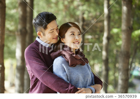 夫婦,情侶,公園 夫婦,情侶,公園 36570939