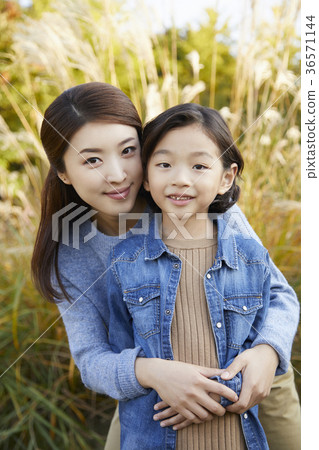 Mother, Son, Park, Autumn 36571144