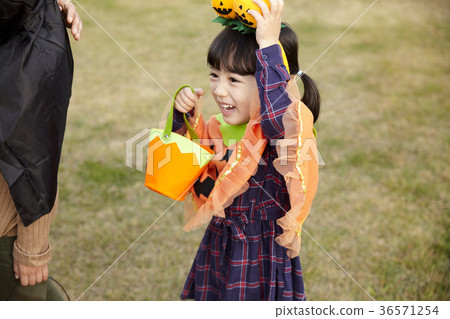 Children, girl, park 36571254