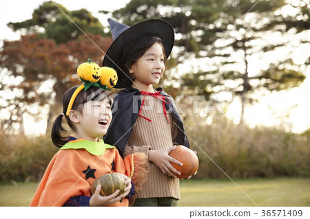 男孩，女孩，兄弟和姐妹，公園 36571409