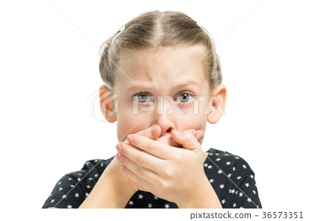 Gesture to close his mouth 36573351