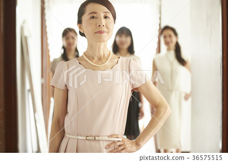 走路姿勢課 36575515