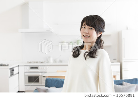Living ladies 36576891