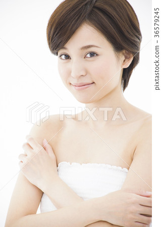 Beauty woman young woman beauty Beauty woman young woman beauty 36579245