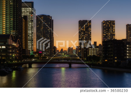 Sunset view from the morning tide bridge in Tokyo Sunset view from the morning tide bridge in Tokyo 36580230
