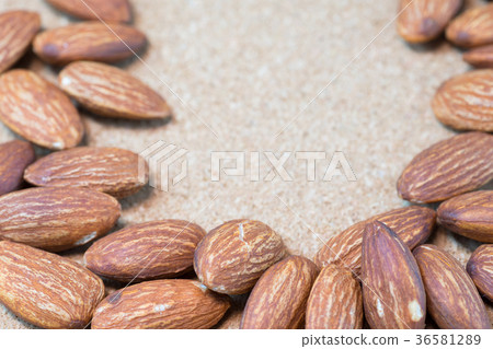 Almond 36581289