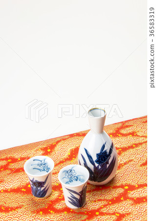 Sake heap image 36583319