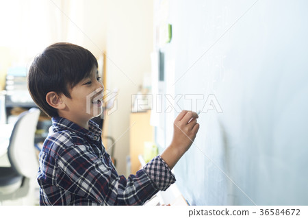 primary school 36584672