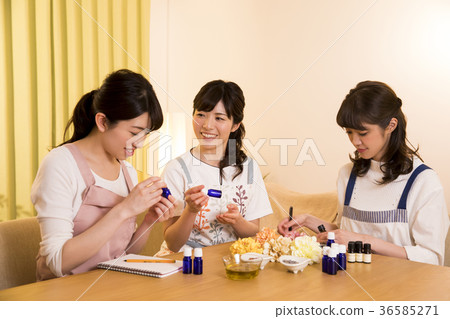 Aromatherapy classroom 36585271