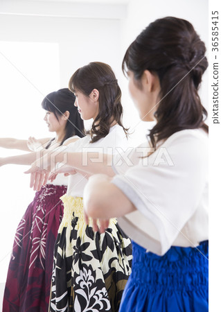 草裙舞課堂 36585415
