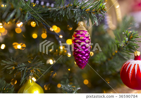 Chrismas tree colorful background bokeh 36590784