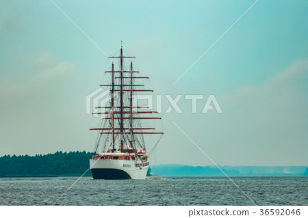 Three mast sailing ship 36592046