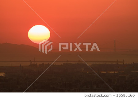 Akashi Kaikyo Bridge and Sunset 36593160