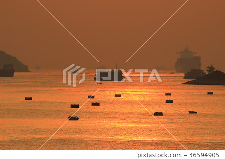 sun set of Rambler Channel, Hong Kong sun set of Rambler Channel, Hong Kong 36594905