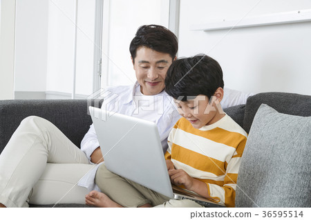 Young father's good teacher for son - playing guitar, reading storybook, etc. 179 Young father's good teacher for son - playing guitar, reading storybook, etc. 179 36595514