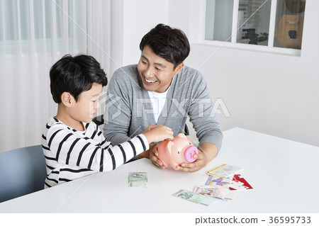 Young father's good teacher for son - playing guitar, reading storybook, etc. 288 Young father's good teacher for son - playing guitar, reading storybook, etc. 288 36595733
