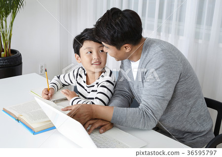 Young father's good teacher for son - playing guitar, reading storybook, etc. 268 Young father's good teacher for son - playing guitar, reading storybook, etc. 268 36595797
