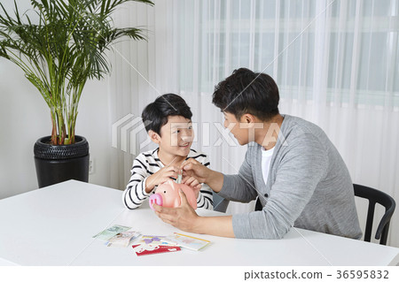 Young father's good teacher for son - playing guitar, reading storybook, etc. 291 Young father's good teacher for son - playing guitar, reading storybook, etc. 291 36595832