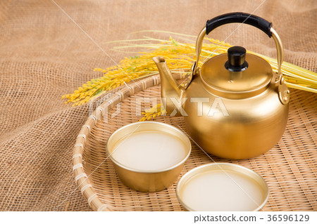 the Korean traditional drinks - rice wine, Makgeolli and others. 021 the Korean traditional drinks - rice wine, Makgeolli and others. 021 36596129