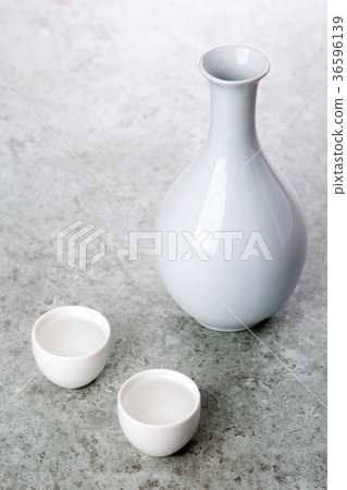 the Korean traditional drinks - rice wine, Makgeolli and others. 022 36596139