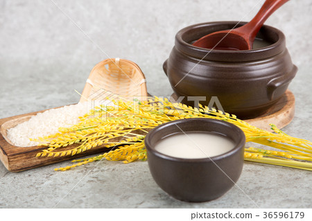 the Korean traditional drinks - rice wine, Makgeolli and others. 020 36596179