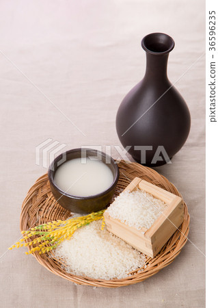 the Korean traditional drinks - rice wine, Makgeolli and others. 061 36596235
