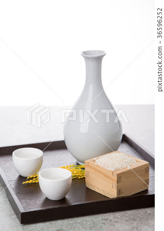the Korean traditional drinks - rice wine, Makgeolli and others. 034 the Korean traditional drinks - rice wine, Makgeolli and others. 034 36596252