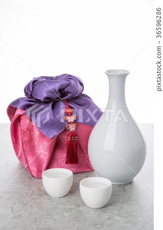 the Korean traditional drinks - rice wine, Makgeolli and others. 062 the Korean traditional drinks - rice wine, Makgeolli and others. 062 36596286