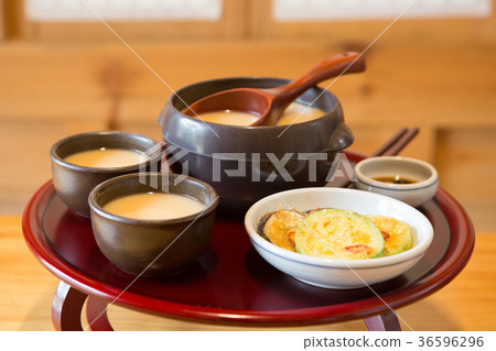 the Korean traditional drinks - rice wine, Makgeolli and others. 079 the Korean traditional drinks - rice wine, Makgeolli and others. 079 36596296