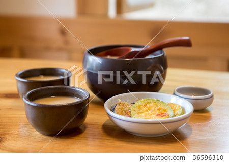 the Korean traditional drinks - rice wine, Makgeolli and others. 086 the Korean traditional drinks - rice wine, Makgeolli and others. 086 36596310