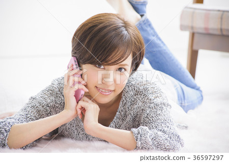 Female Young Female Smartphone Lifestyle 36597297