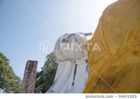 Reclining Buddha of Wat Khun Inthapramun Reclining Buddha of Wat Khun Inthapramun 36601889