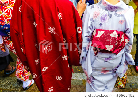 Japanese Couple's wearing traditional Kimono dress Japanese Couple's wearing traditional Kimono dress 36603492