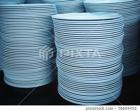 Empty plate Empty plate 36604458