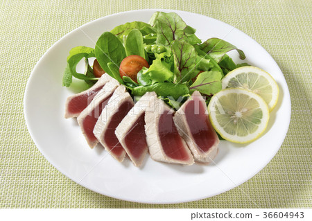 金槍魚和蔬菜沙拉 36604943