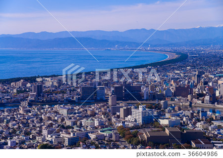 Numazu cityscape seen from Mt. Konuki of autumnal leaves 36604986