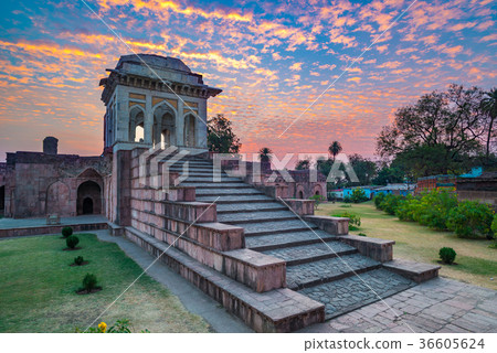 Mandu India, afghan ruins of islam Mandu India, afghan ruins of islam 36605624