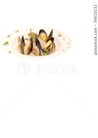 Shellfish clam and mussels with spice white wine steamed 36610132