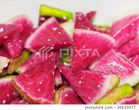 Pickled red radish Pickled red radish 36610477